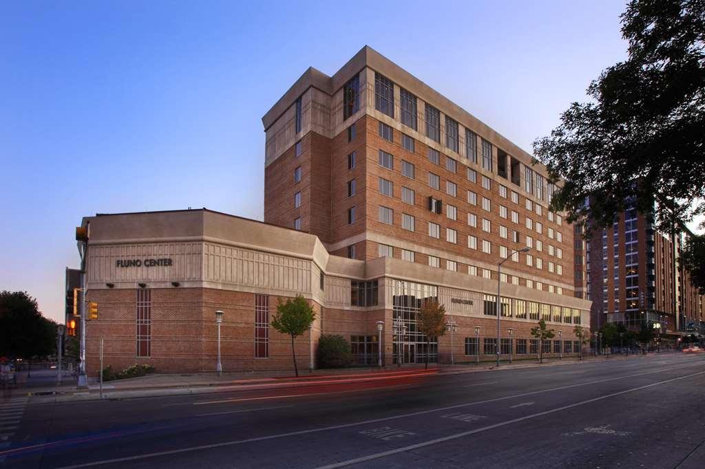 Fluno Center Hotel Madison Exterior photo